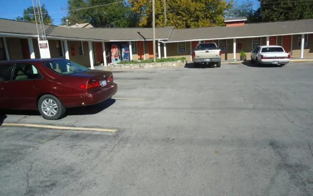 Budget Inn