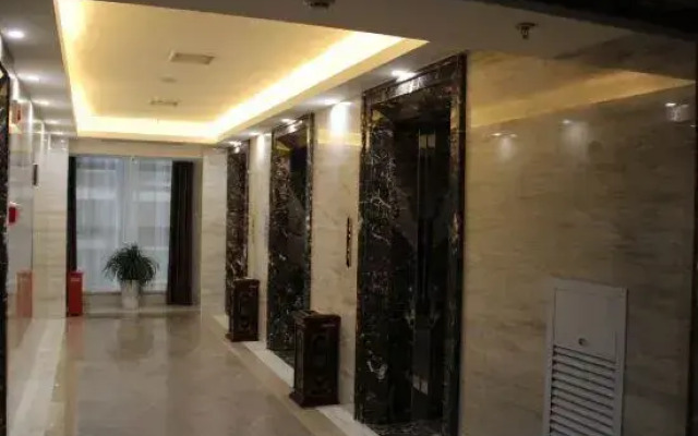 New World Lichuan Hotel