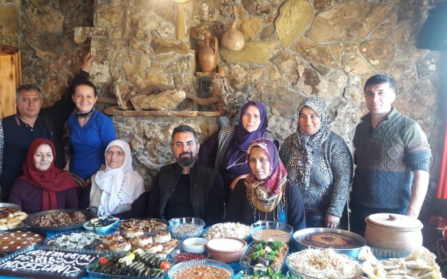 Gokceada Uysallar Köy Evi