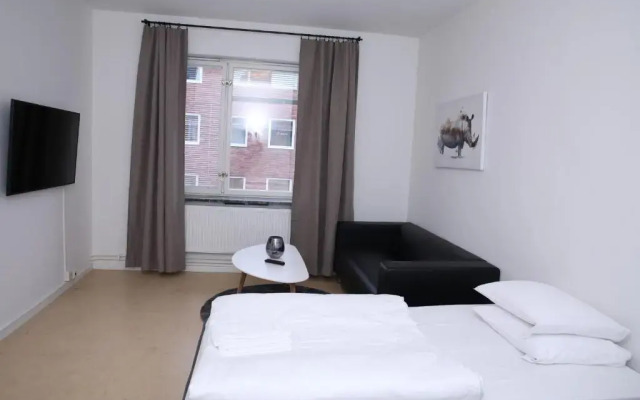 Fastliving Apartment Hotel