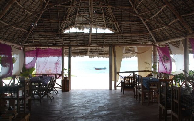 Blue Earth Beach Bungalows