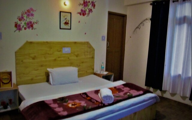 Manali top Inn & Cafe