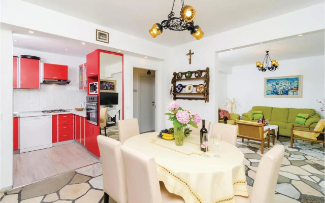Two-Bedroom Holiday Home in Dubrovnik