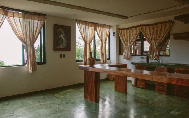 Madre Tierra Apartments