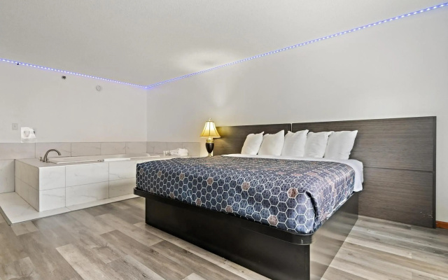 Chicago Club Inn & Suites