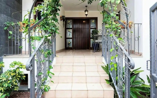 Belvilla by OYO Villa in Adeje