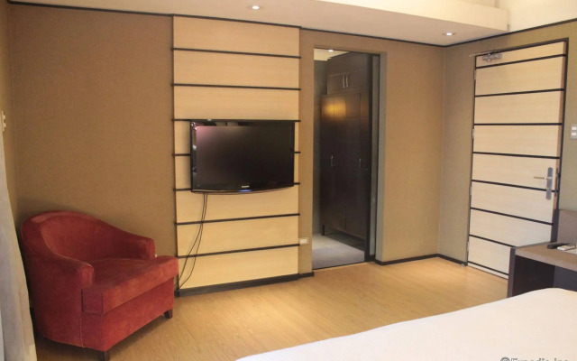 Soleste Suites