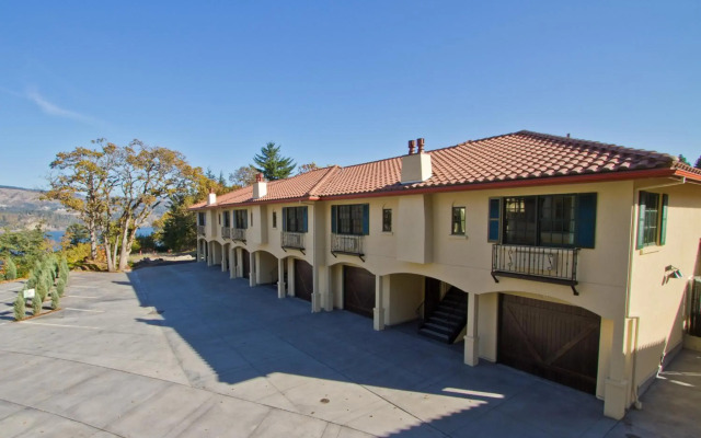 Columbia Cliff Villas Hotel