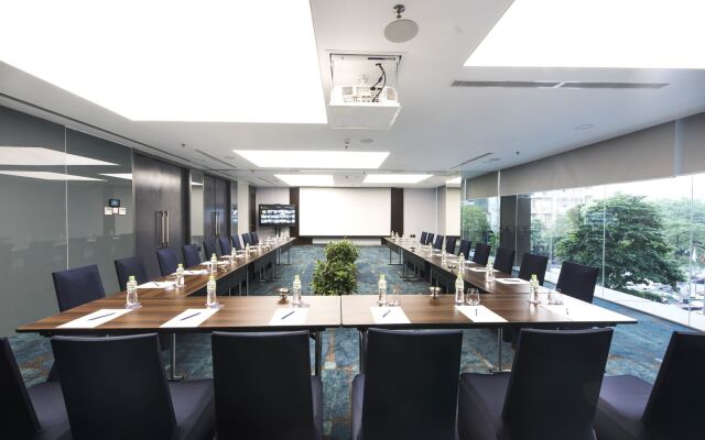 Novotel Suites Hanoi