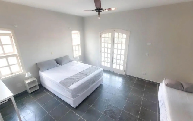 Tutts Cabana Hostel
