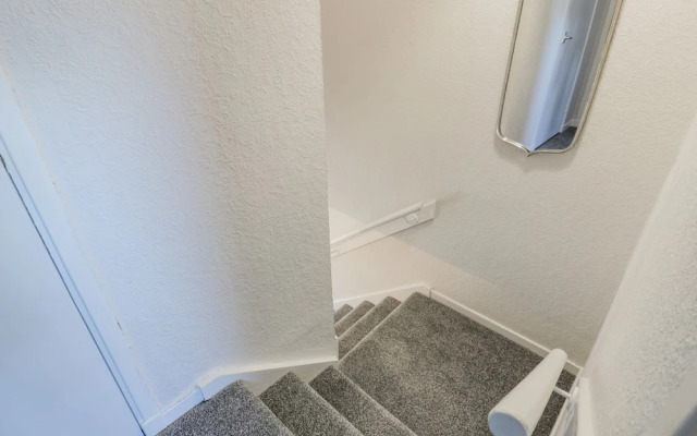 22 Turnberry Road