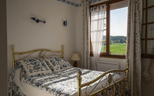 Cozy Holiday Home in Montayral With Swimming Pool