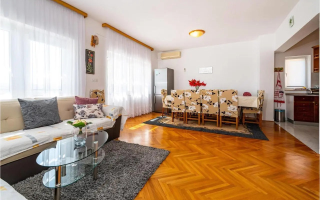 Five-Bedroom Holiday Home in Rovanjska