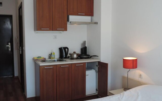 Gondola Apartments & Suites