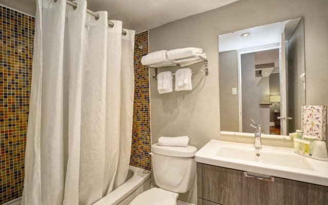 Town Inn Suites Hotel