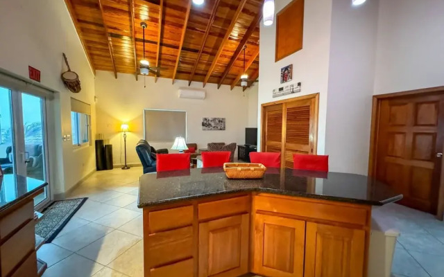 La Perla Azul Beach House