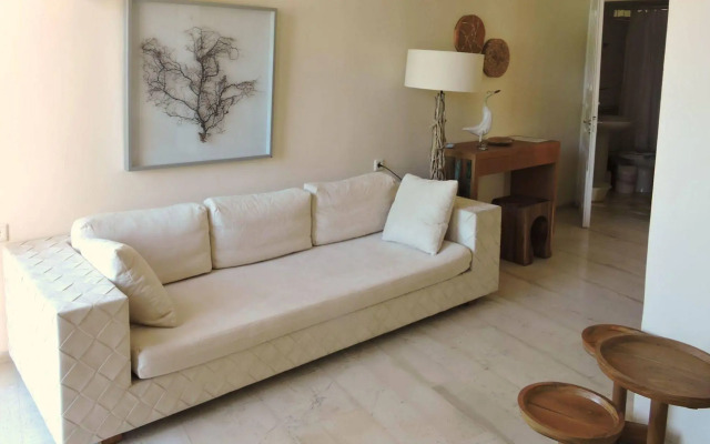 Troulakis Beach Hotel