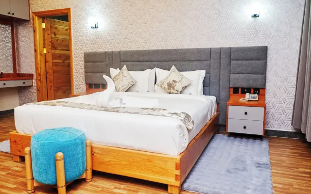 Tha Nickolee Hotel