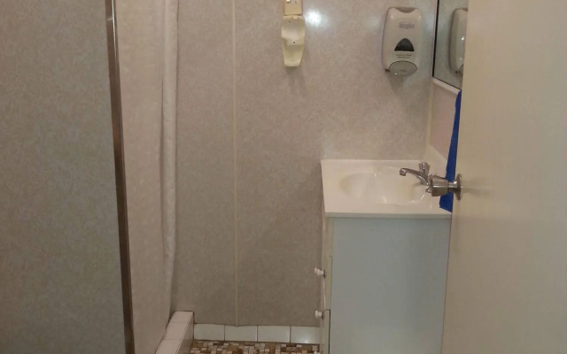 Golden Fountain Motel