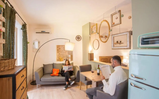 Homes4holidays - Artistic Nest