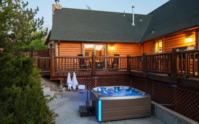 Golden Oak Rd - Moonridge