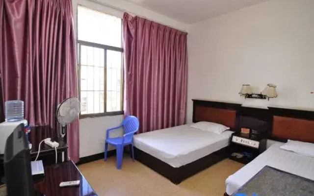 Jiahua Hotel (Jianshui Ancient City Branch)