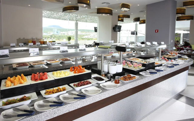 HS HOTSSON Hotel Querétaro