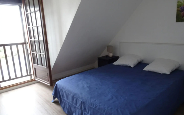 Nice duplex apartment, 400 m from the beach.