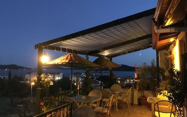 Cunda TheLara Otel