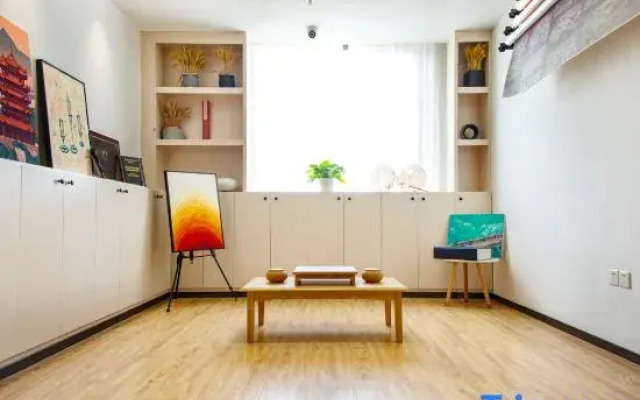 Luojia Youth Hostel
