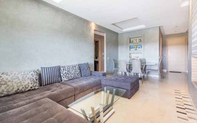 Zen Apartment For Family In Prestigia