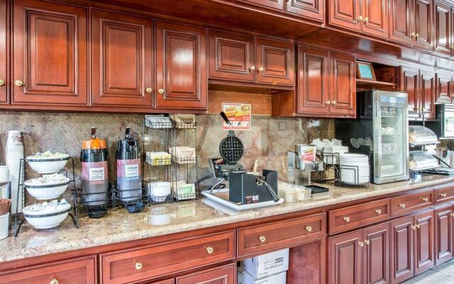 The Oakhurst Inn at Yosemite