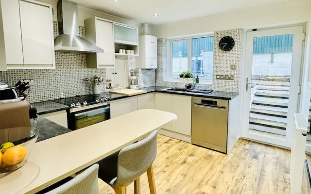 House, Pentire, Newquay, Near Beaches With Parking