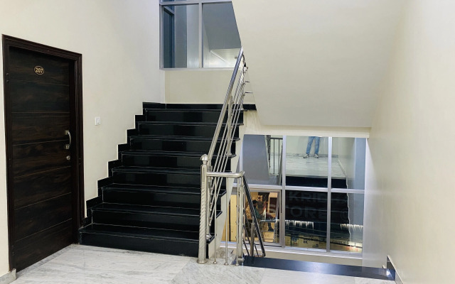 OYO 24106 Shri Raj Laxmi Palace