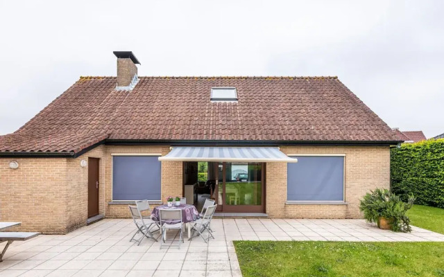 Villa in St-idesbald Near Sea Beach