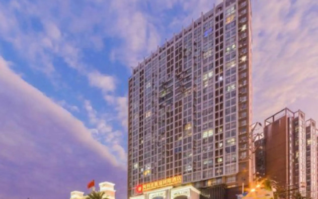 Malata Carrey International Hotel (Wuhan Textile University tanxinpei Park Subway)