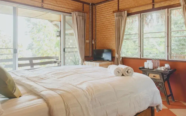 Baansuan Chomchun By Zuzu