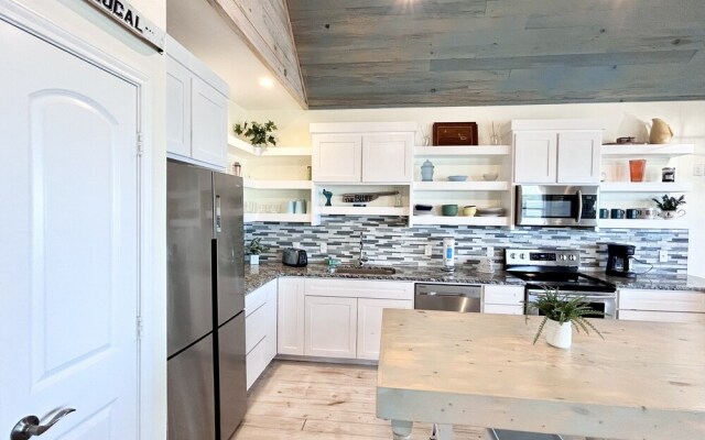 Sunrise Heaven Lv112 2 Bedroom Home by Redawning