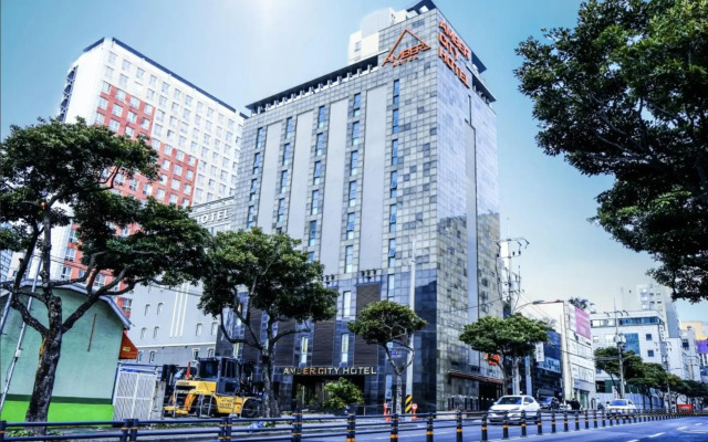 L&L City Hotel