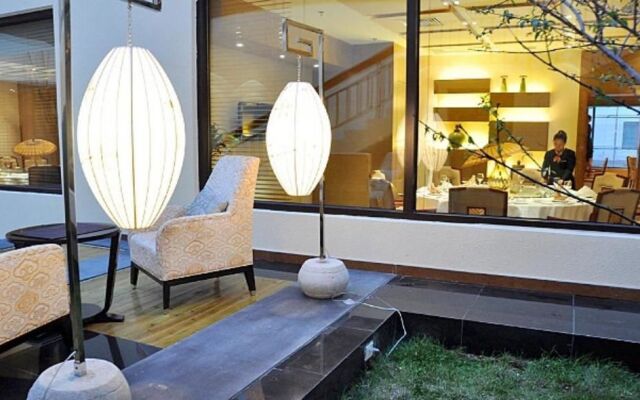 Guoyu Hotspring Holiday Hotel