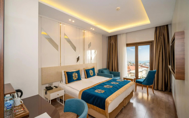 Pera Life Premium Hotel