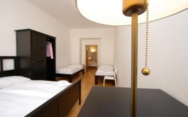 Prague Moon Hotel & Hostel