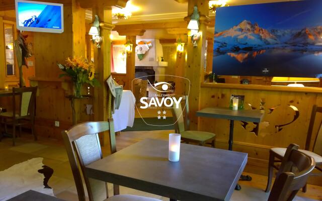 Les Balcons du Savoy