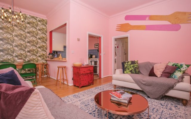 3 Bedroom Apartment in Kensington