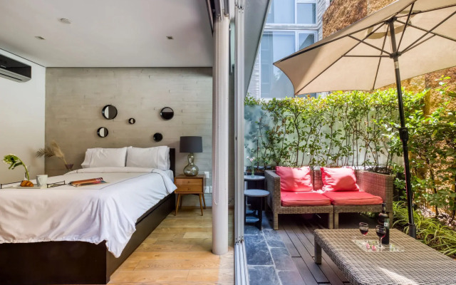 AR 218 Hotel by ULIV