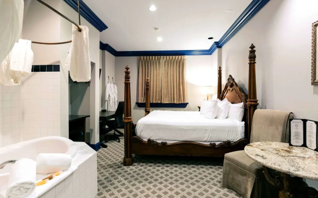 Chateau Avalon Hotel & Spa
