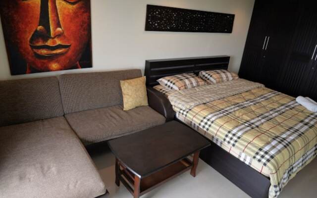 Angket Hip Residence in Jomtien Floor 5