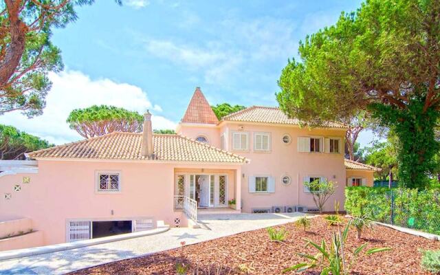 Villa With 7 Bedrooms in Quarteira, With Private Pool, Enclosed Garden and Wifi - 2 km From the Beach