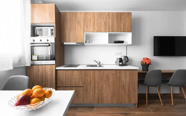 Ultima Suites Nilie Hospitality MGMT