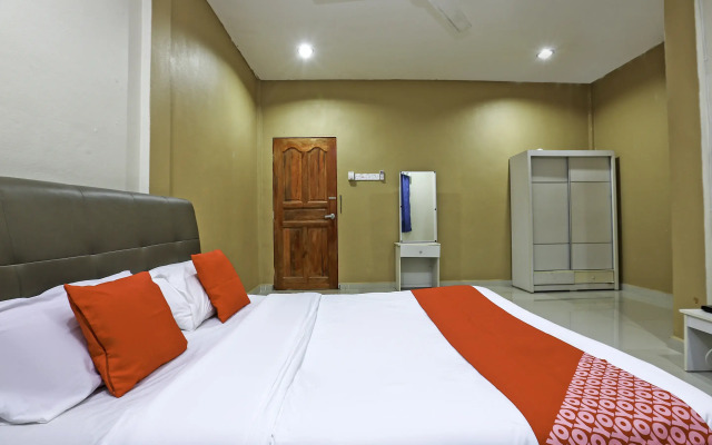 OYO 89933 Nun Hotel